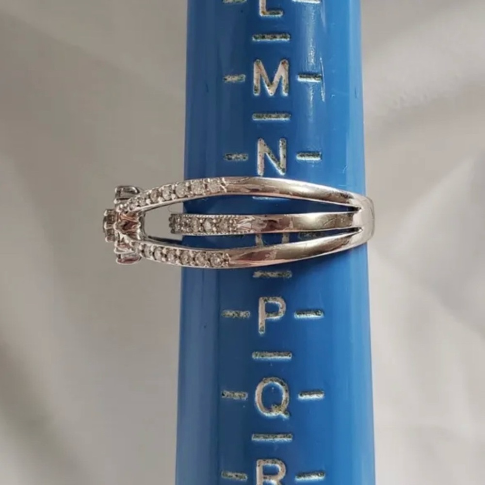 18K White Gold Diamond Bow Ribbon Ring Cuff - Openwork Ribbons - Size 7.25 - Picture 14 of 15